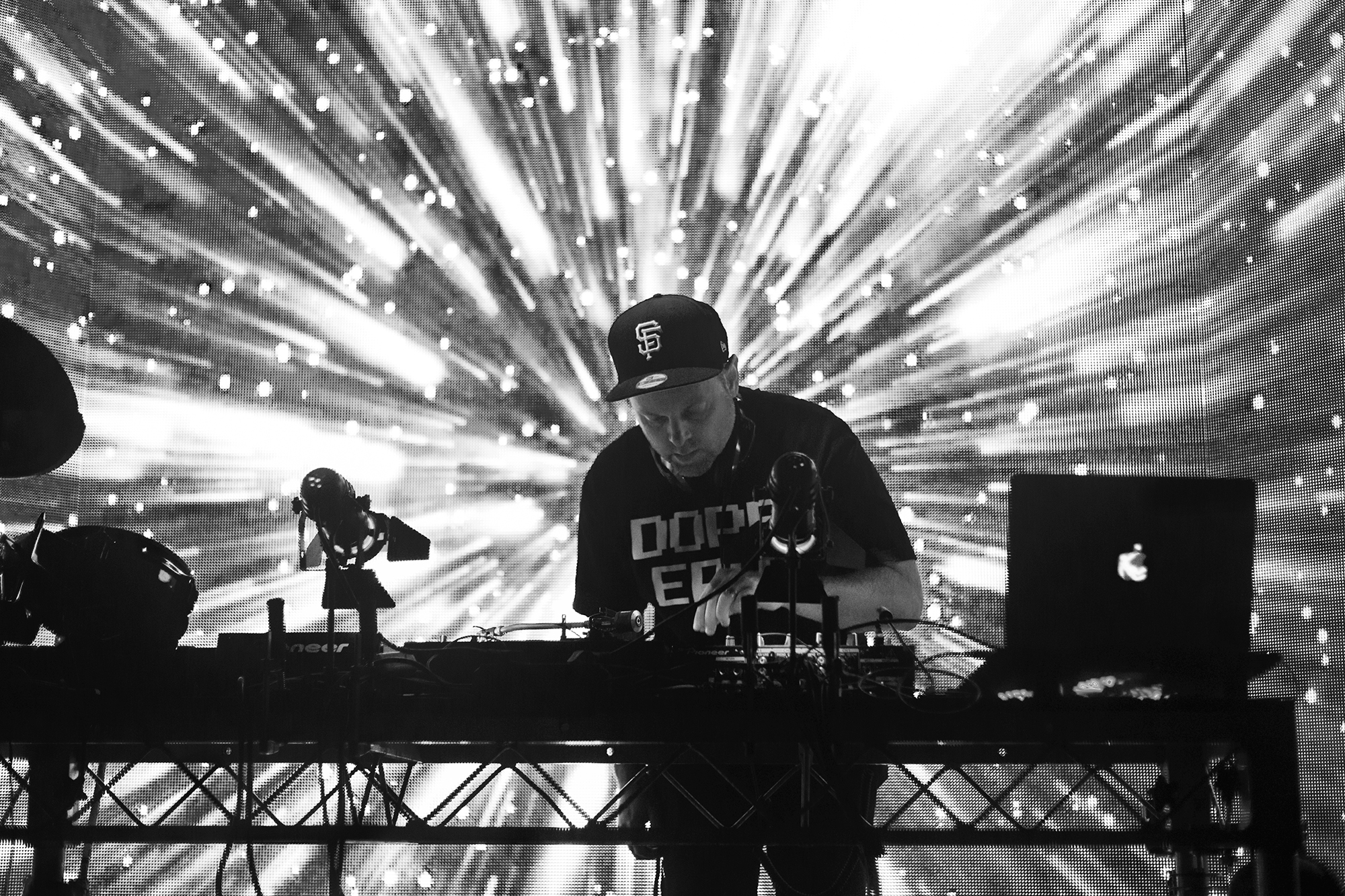 DJ Shadow