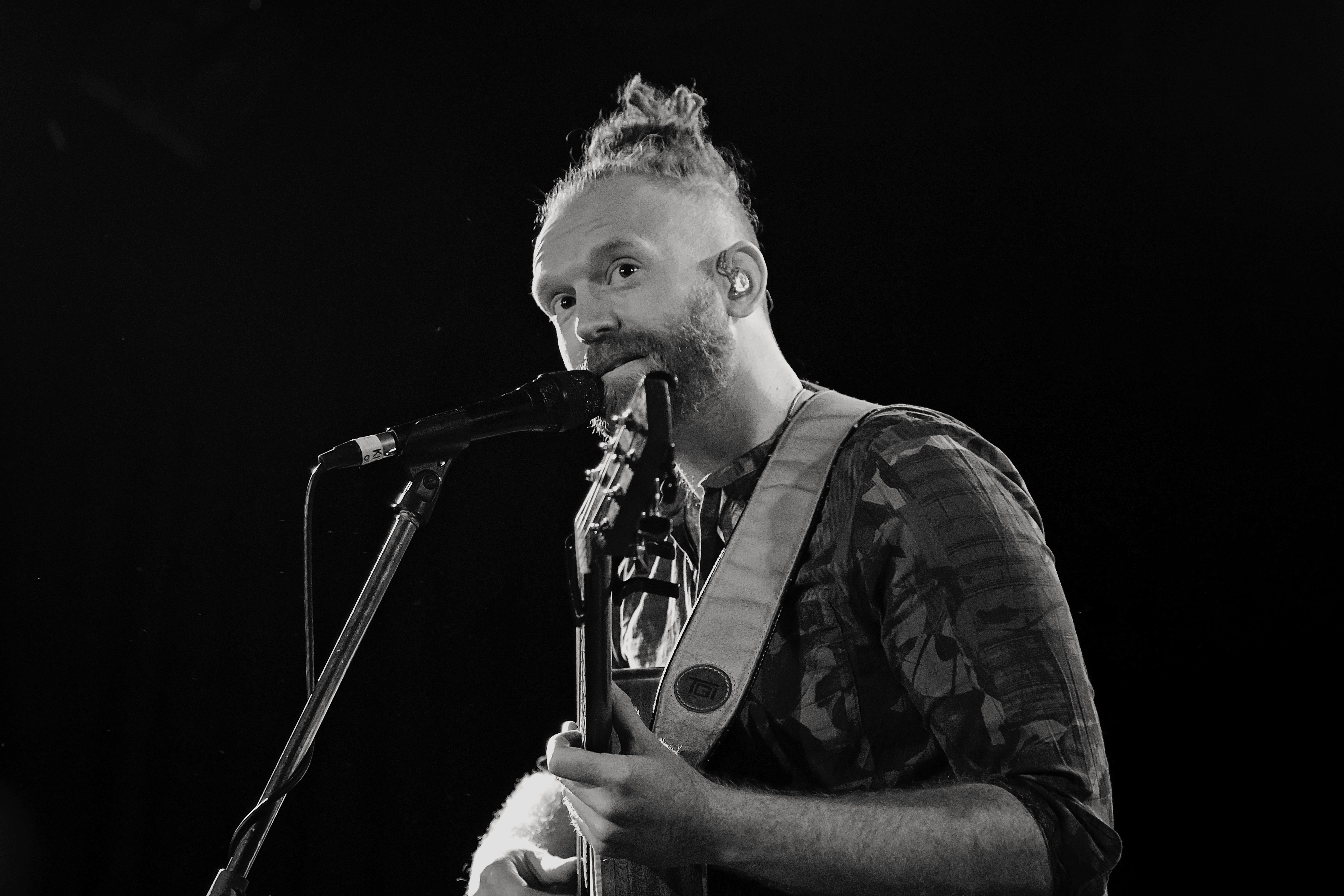 Newton Faulkner Hits The Ground Running In Melbourne Savage Thrills