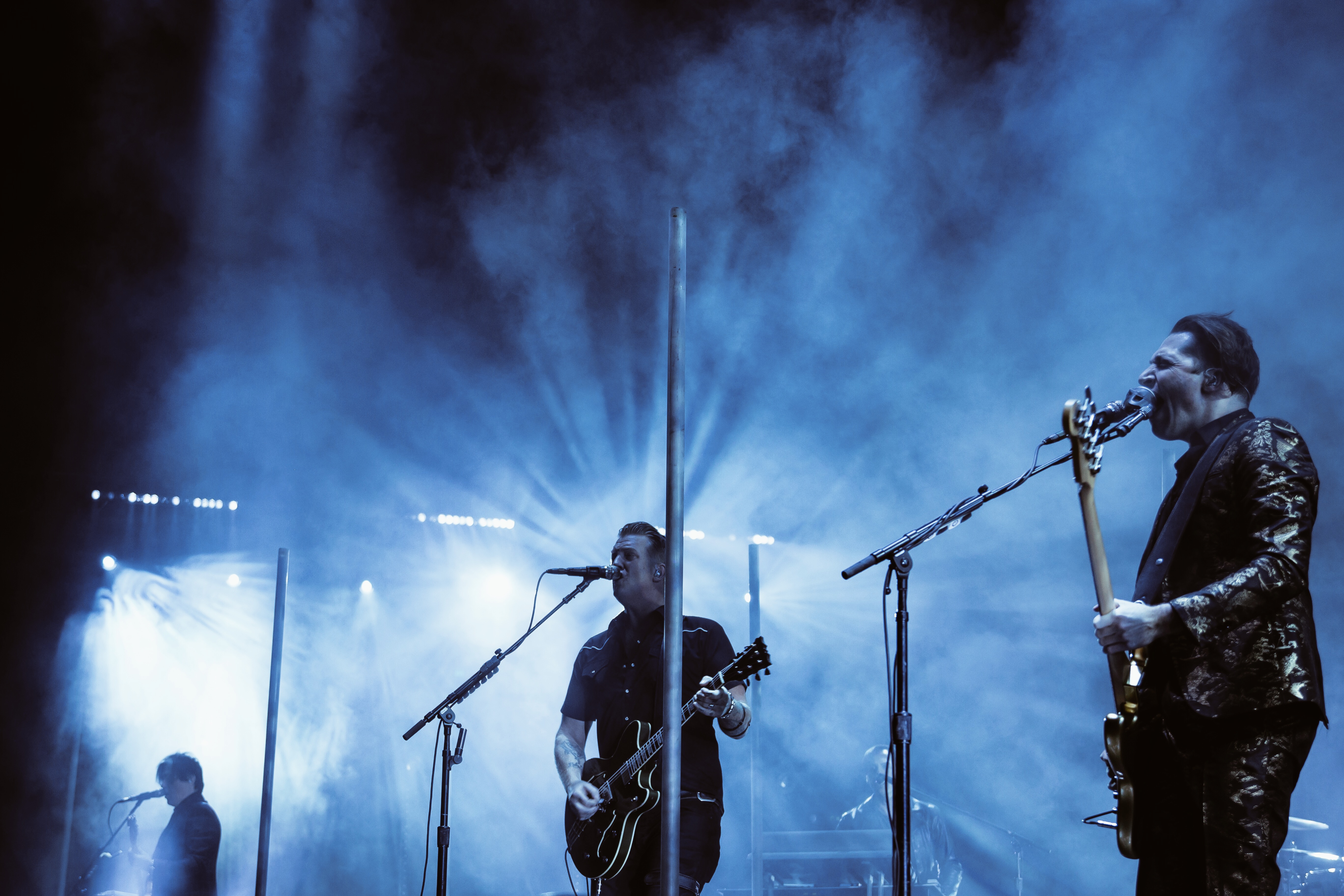 Melbourne gets a lesson in Rock and Roll from Queens Of The Stone Age Savage Thrills Melbourne gets a lesson in Rock and Roll from Queens Of The Stone Age Savage Thrills